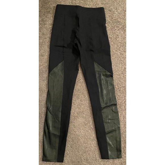 Women's Spanx Perforated Panel Black Leggings Style# 20060R Size Small - Picture 3 of 4